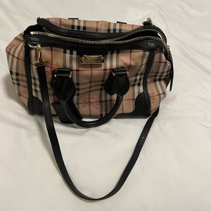Burberry purse